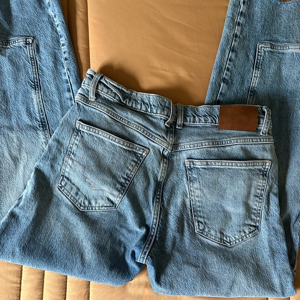 FREE PEOPLE Women's Risk Taker Mid-Rise Straight-Leg Jeans - Picture 3 of 6